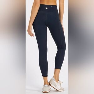 Vuori | Women's Stride Leggings 7/8 In Navy, Size L